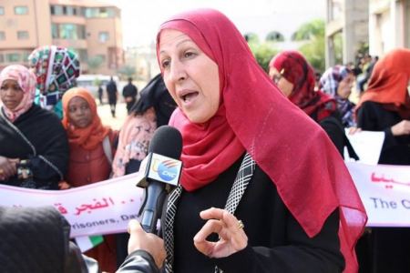فلسطينية غزية تفوز بجائزة عربية كأفضل ناشطة في العمل الأهلي